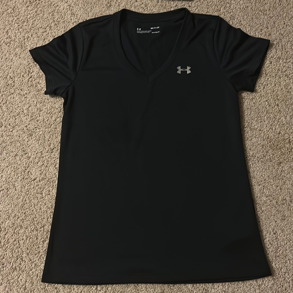 Small Under Armour V-neck t-shirt